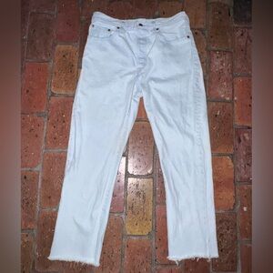Women’s Levi’s 501 Original Fit Jeans Light Wash Raw Hem Cropped Denim W28 L26